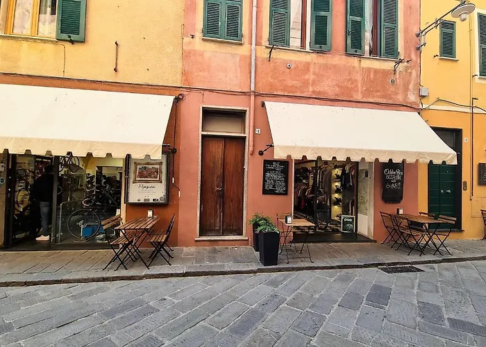 Casa Cici A 50 Mt Dal Mare Nel Budello Di Finale *