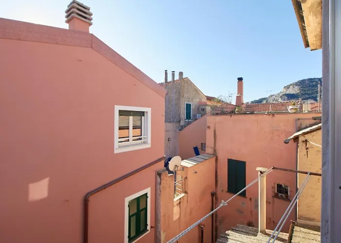 Casa Cici A 50 Mt Dal Mare Nel Budello Di Finale *