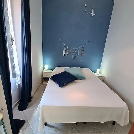 Apartment Casa Cici A 50 Mt Dal Mare Nel Budello Di Finale