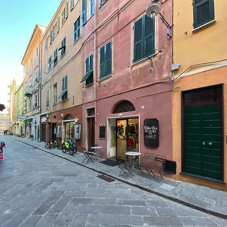 Casa Cici A 50 Mt Dal Mare Nel Budello Di Finale Apartment *